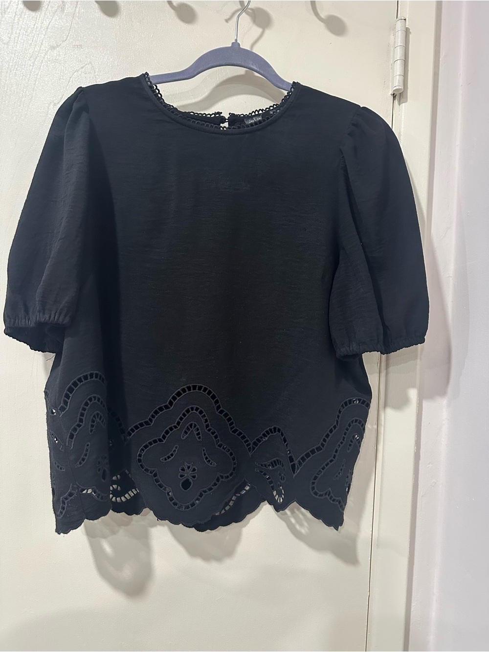 Adrianna Papell Black Eyelet Hem Puff Sleeve Blouse. Work or Fun Size M